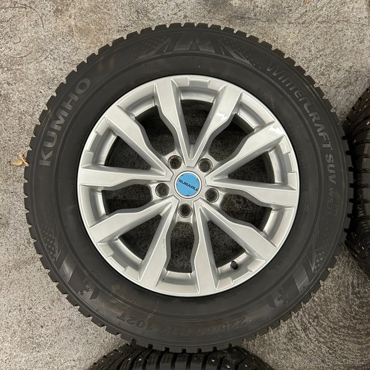 Subaru Outback zimní sada kol KUMHO 225/65/R17 - stříbrná - 4