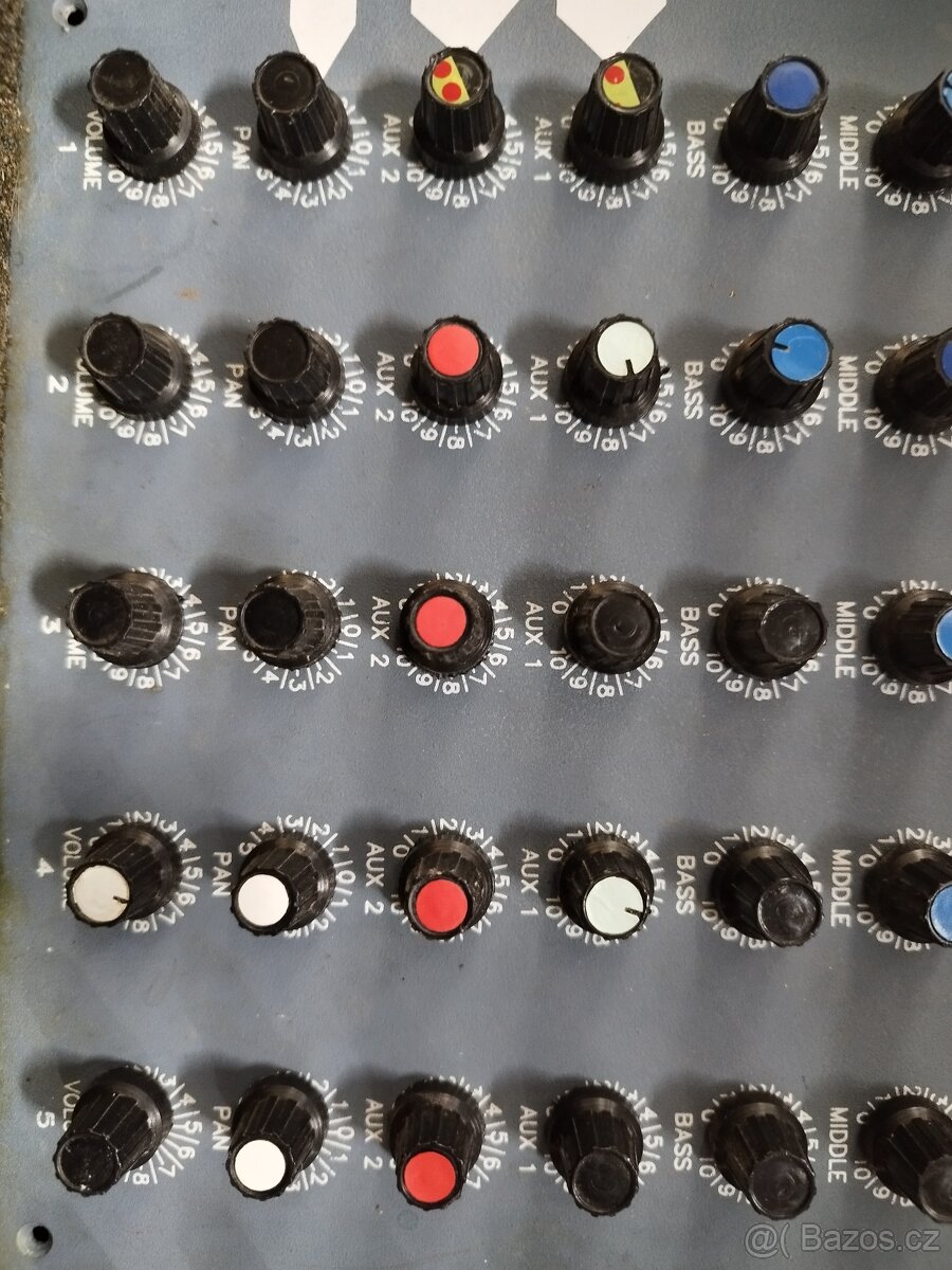 Mixážní pult Loceso na díly nebo opravu - 4