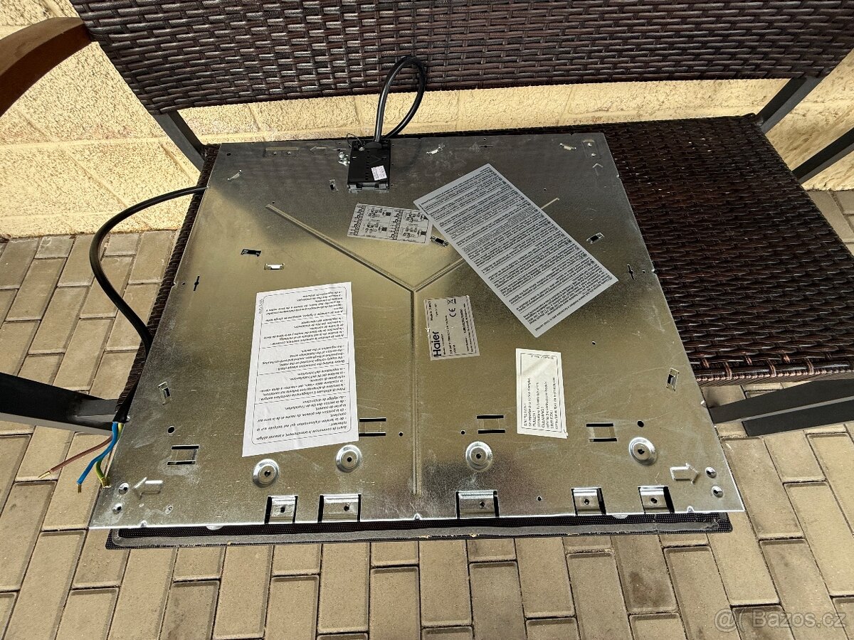 Sklokeramická varná deska Haier Series 4 HAH64EXCP černá - 4