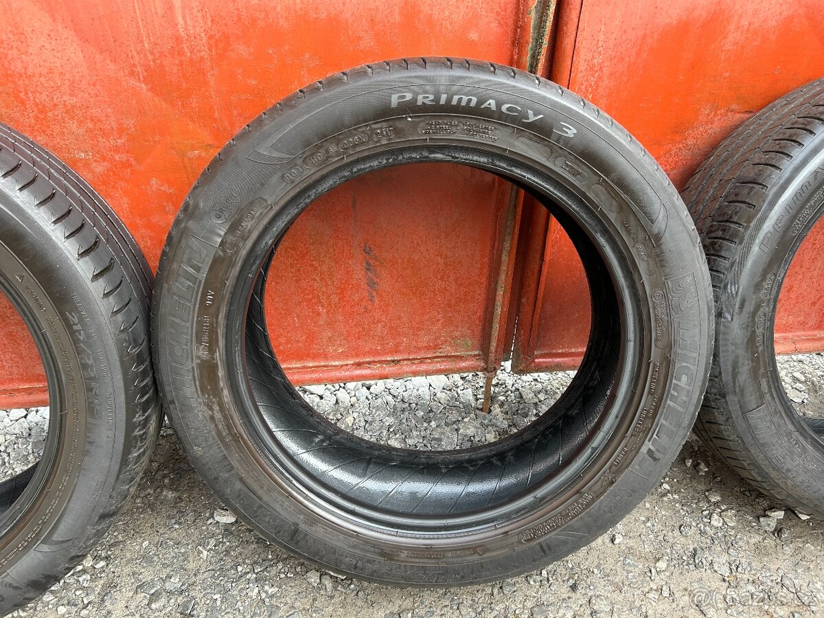 Prodám gumy 215/55/18 - 4