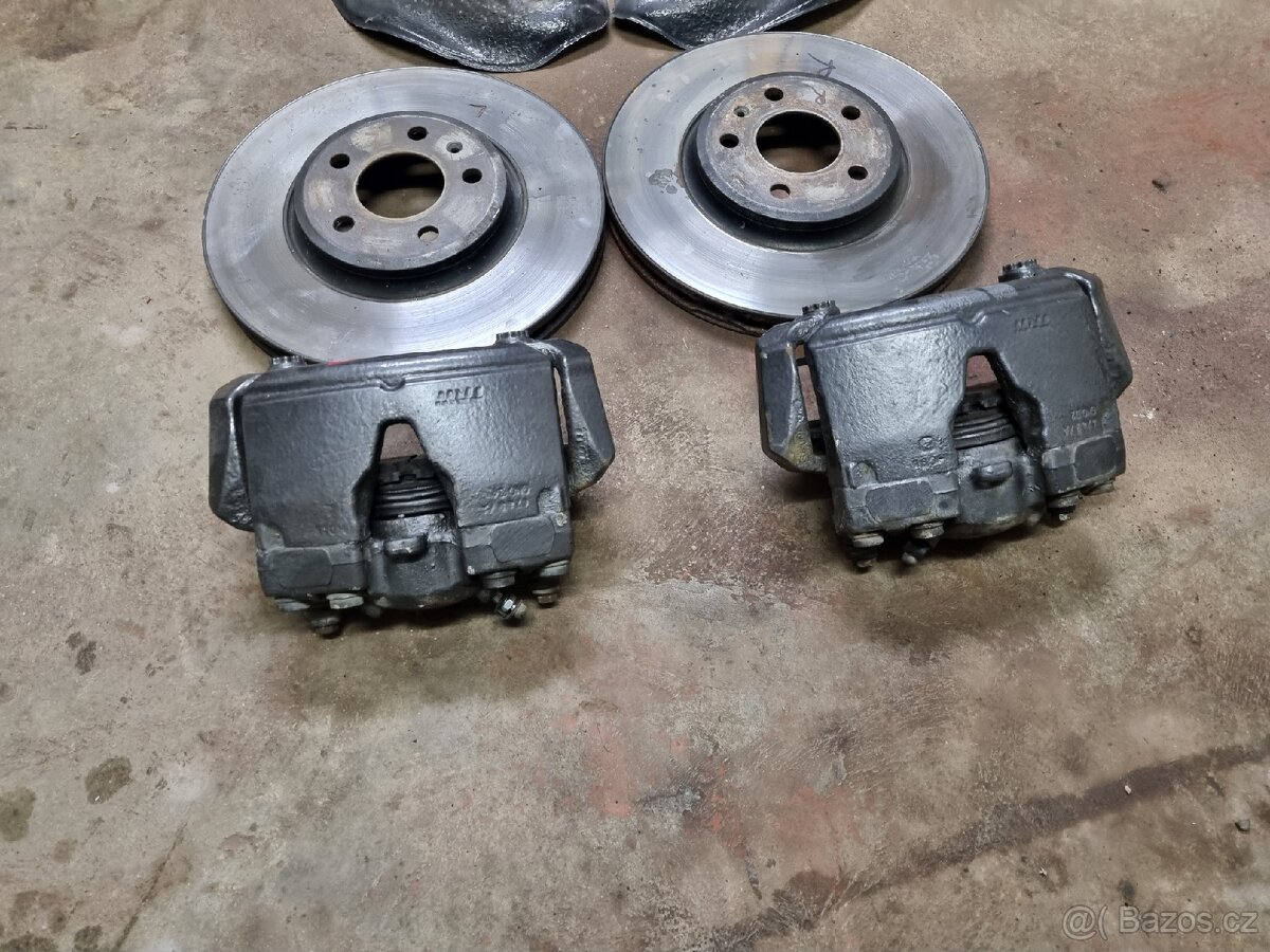 Přední brzda Audi A5 320mm - 4