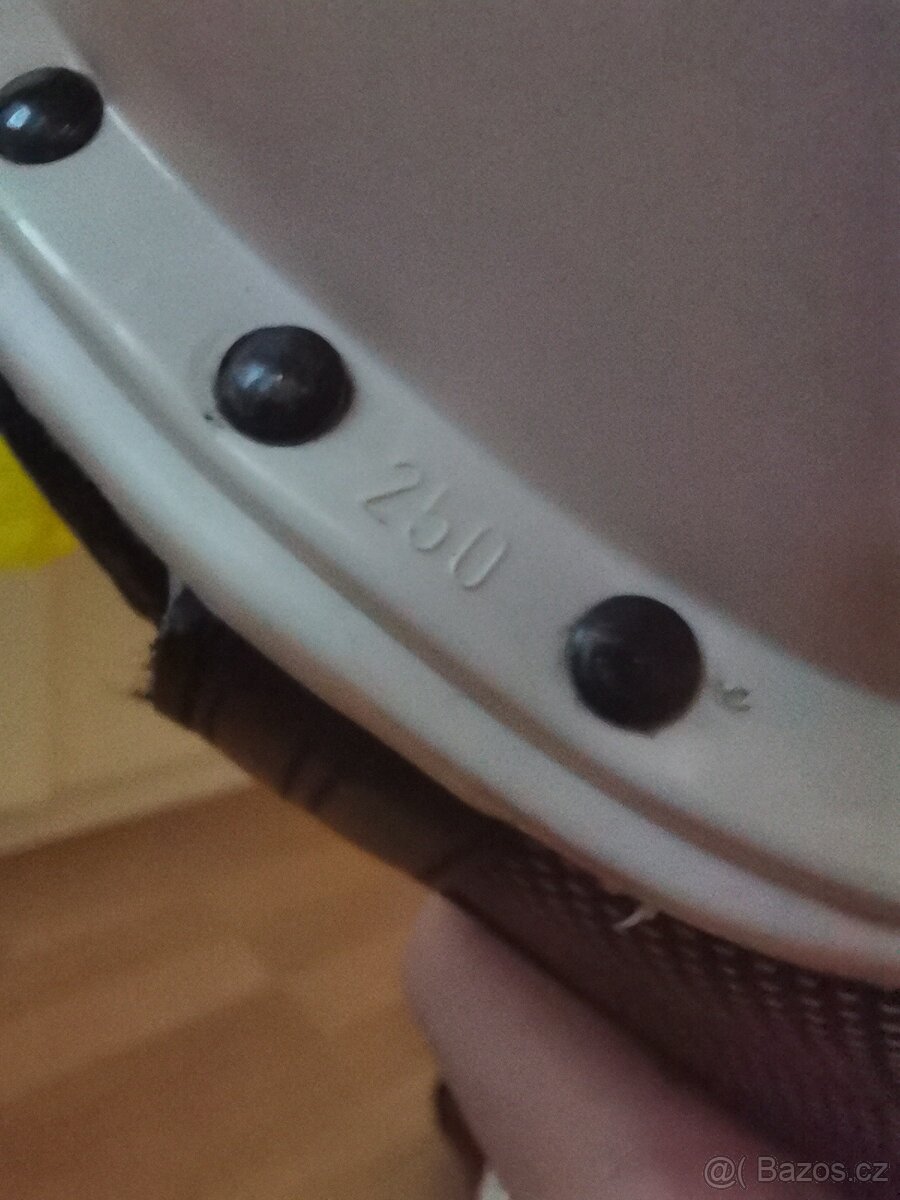 Krásné brusle Bauer velikost 250mm - 4