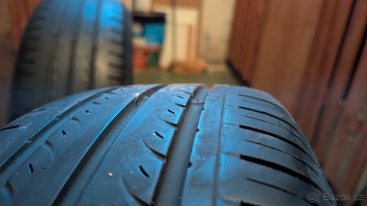 VW ocelové disky 15" + starší pneu - 4