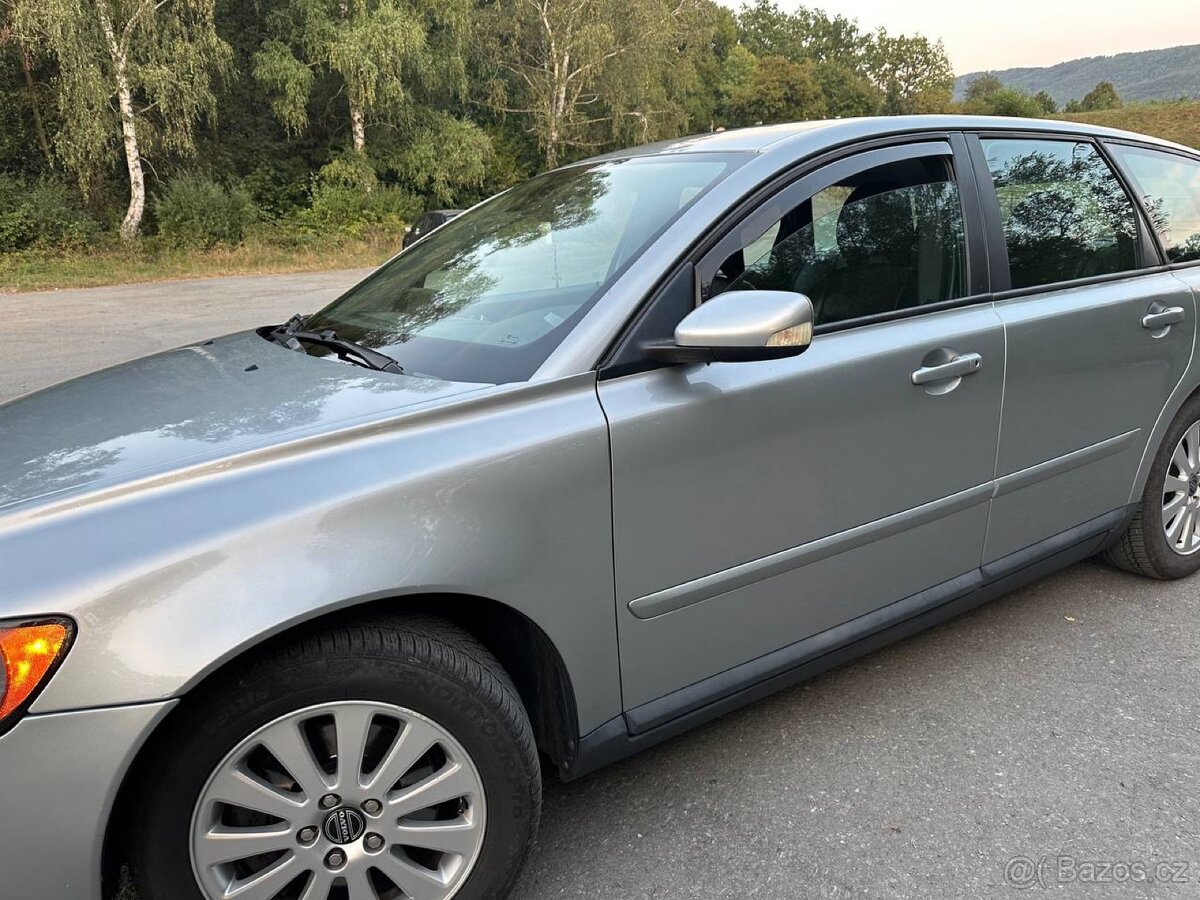 Volvo v50 - 4