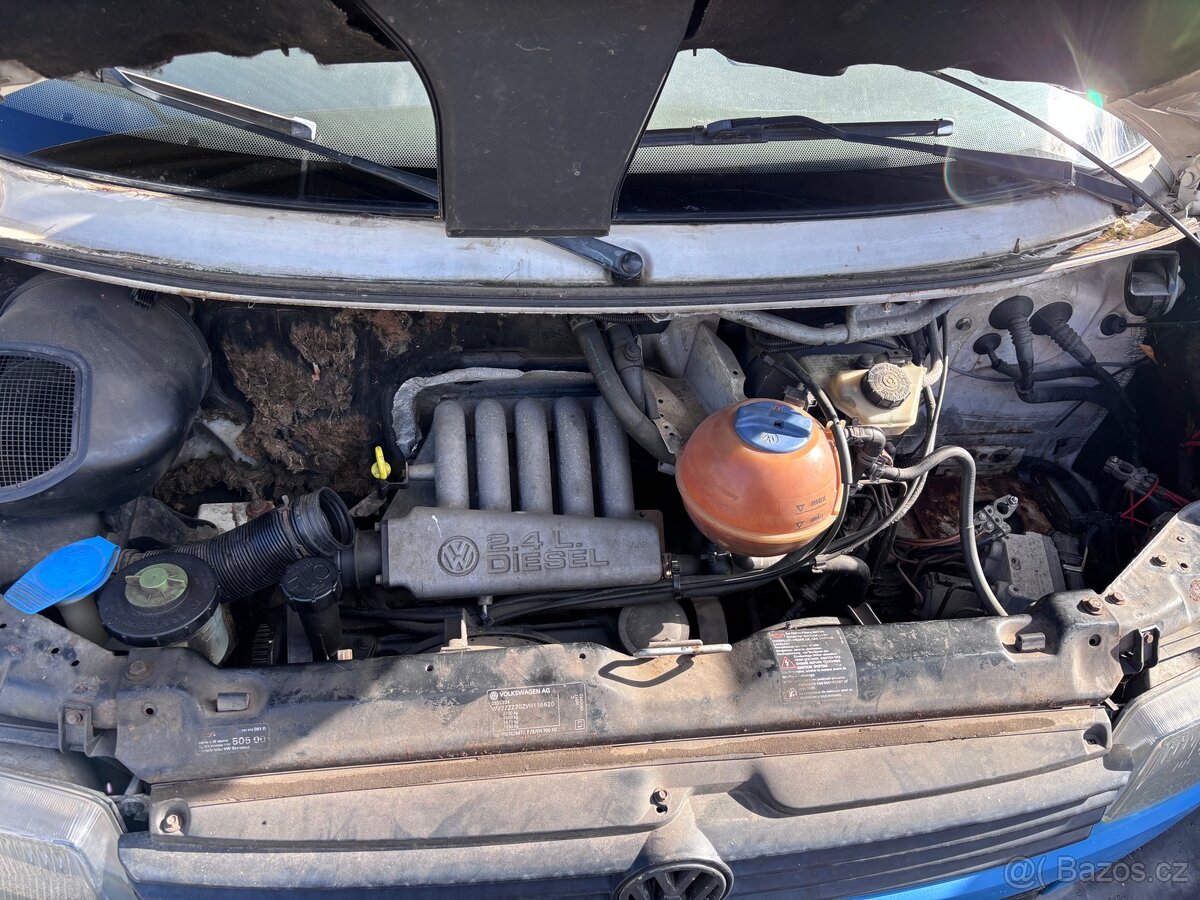 VW Transporter 2.4D SYNCRO - 4