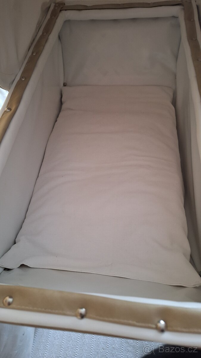 Retro kočárek pro panenky - 4