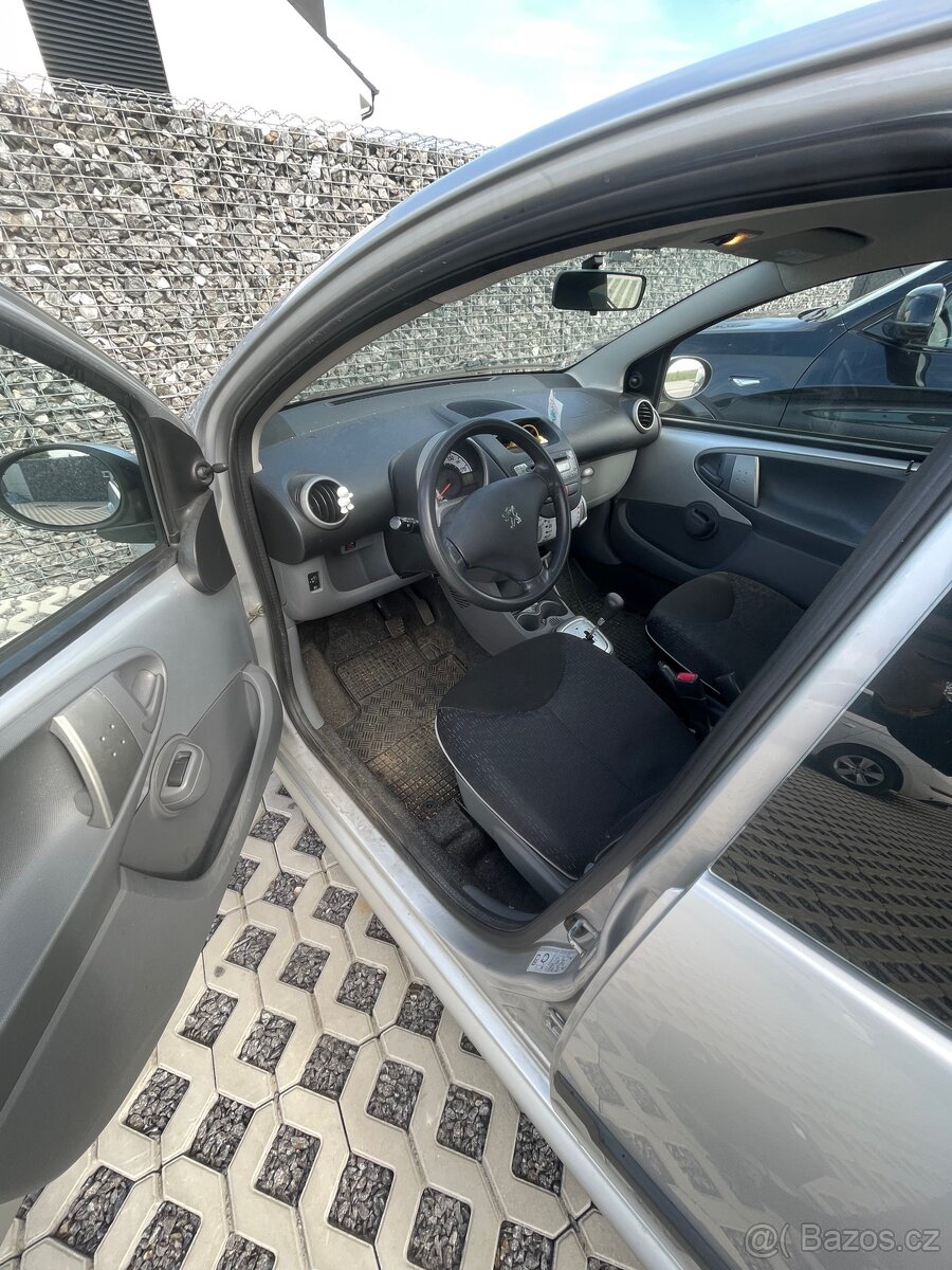 PEUGEOT 107, automat, 1.0 12V - 4