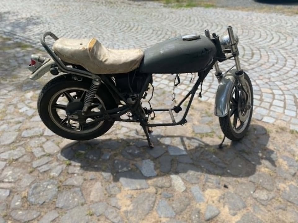 Yamaha XS 400 SE - 4