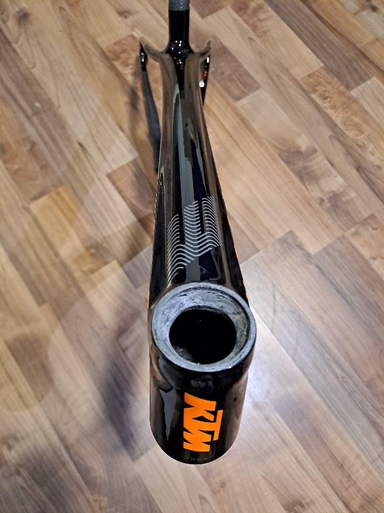 NOVÝ nepoužitý karbonový rámový set KTM Myroon SE 29er + vid - 4
