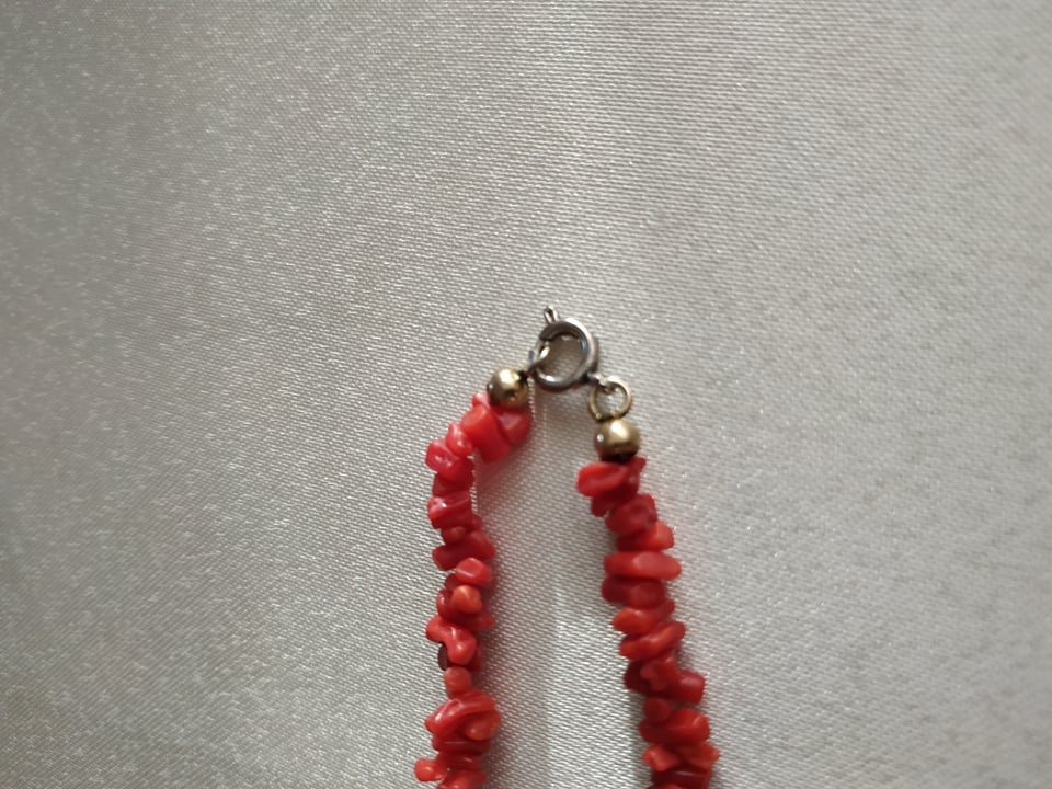 Prodám náhrdelník z červených korálů - 4