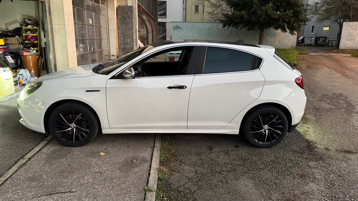 Alfa Romeo Giulietta 2011 2.0JTDm 110kW - 4