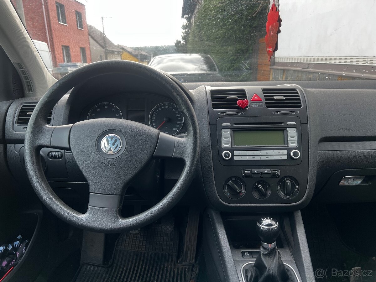 Volkswagen golf 5 1.6mpi - 4