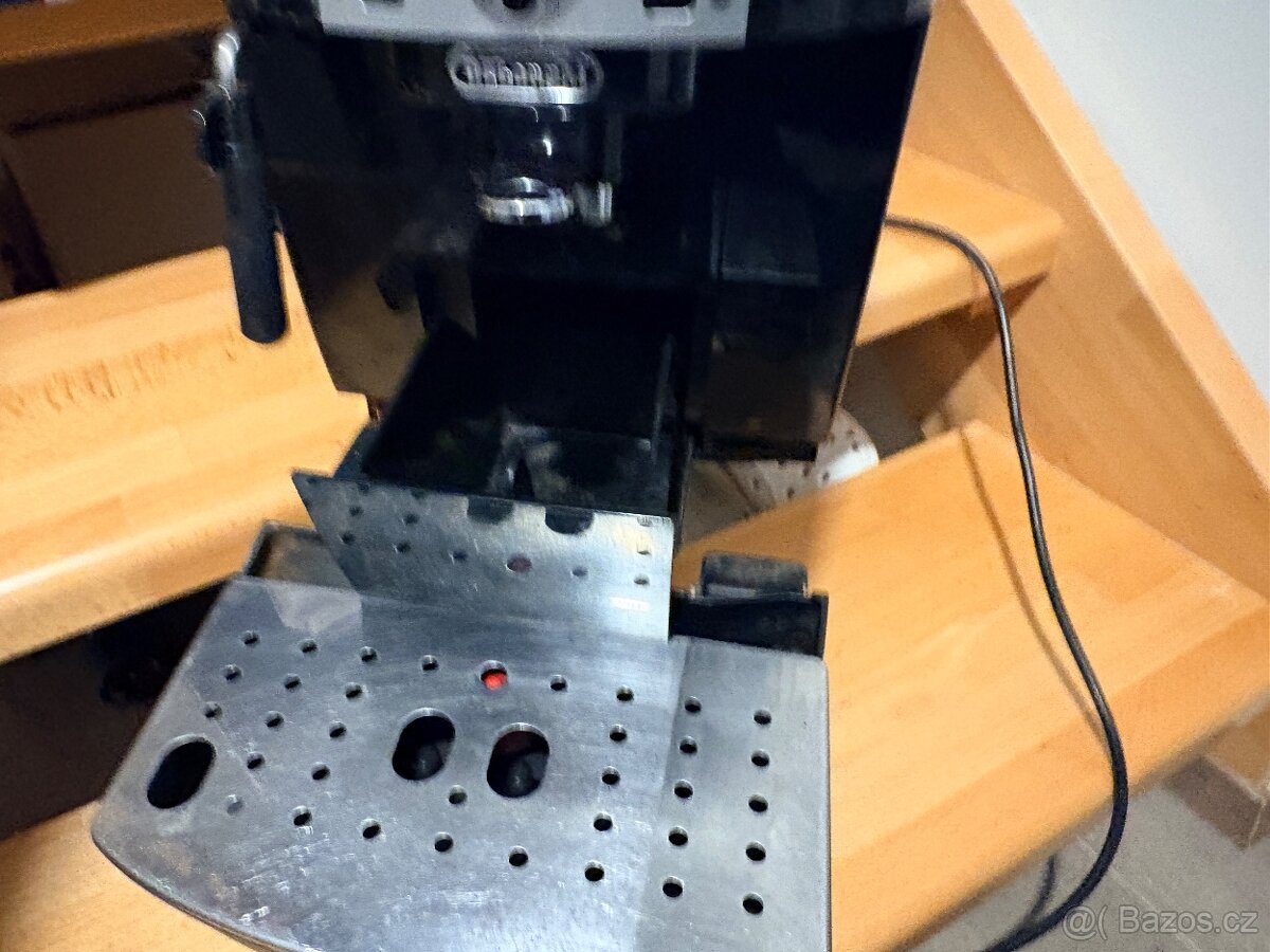 Kávovar DeLonghi Magnifica S 20.110 B - 4