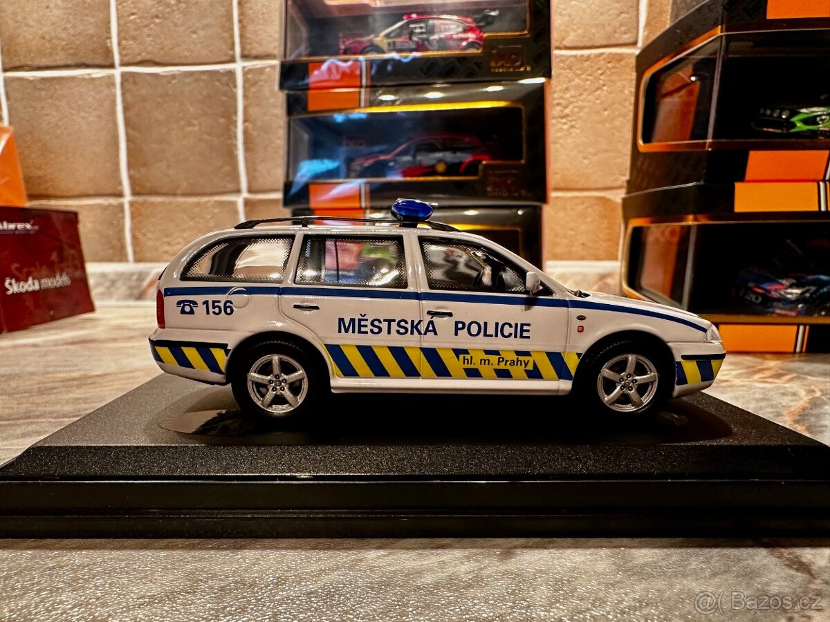 Škoda Octavia Tour Městská policie - Abrex 1:43 - 4