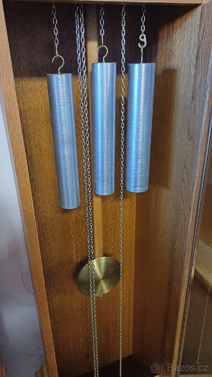 Hodiny sloupové. - 4