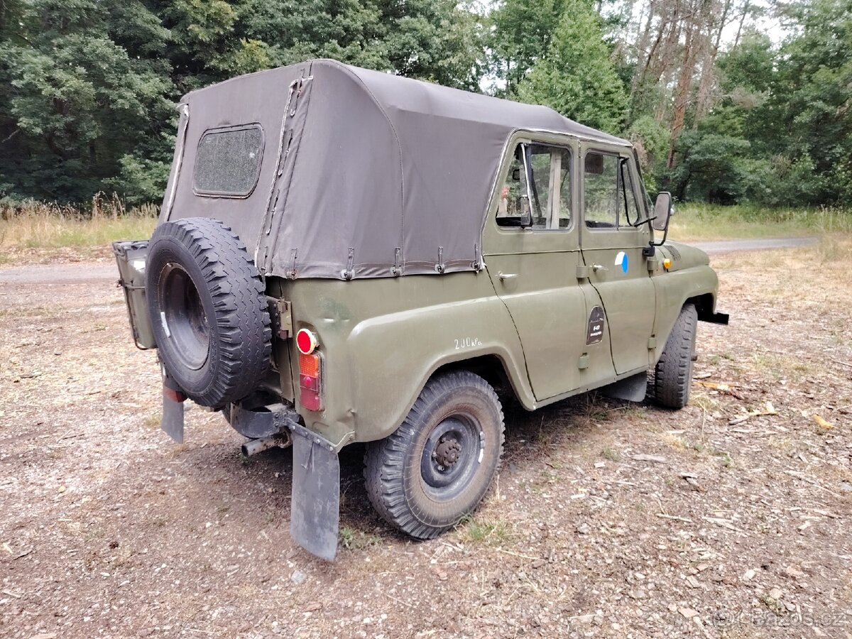 UAZ 469 BI - 4