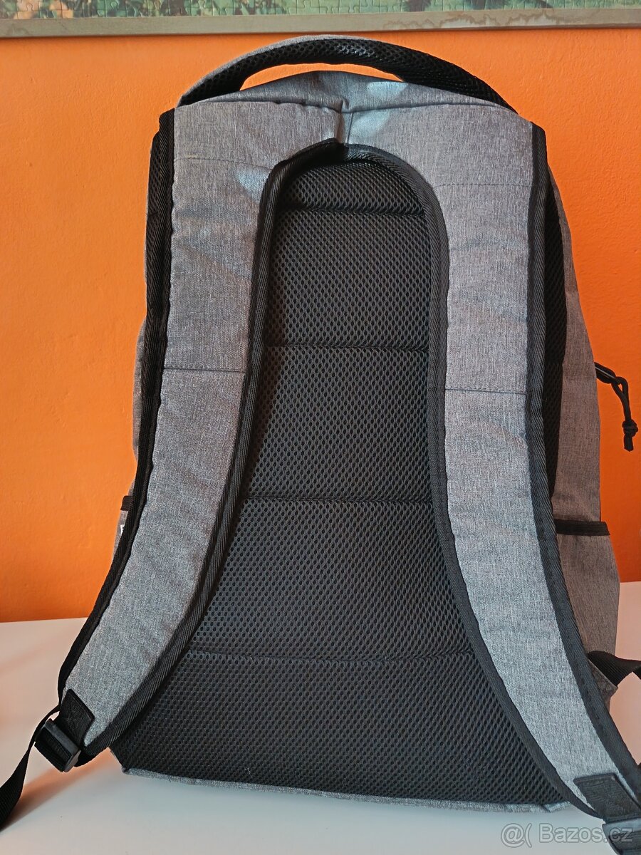 Šedý sportovní batoh - 4