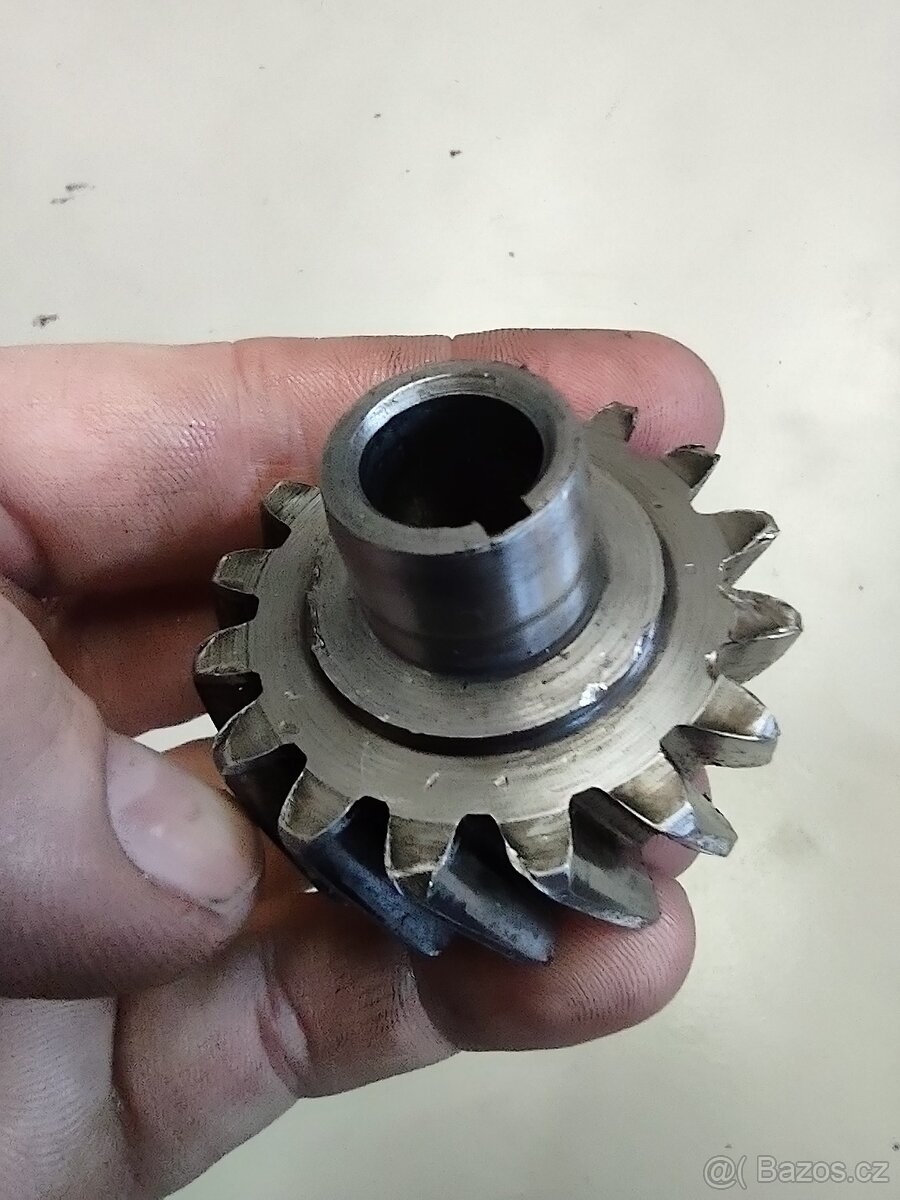 KMZ K750 - ozubene kolo dynama - 4