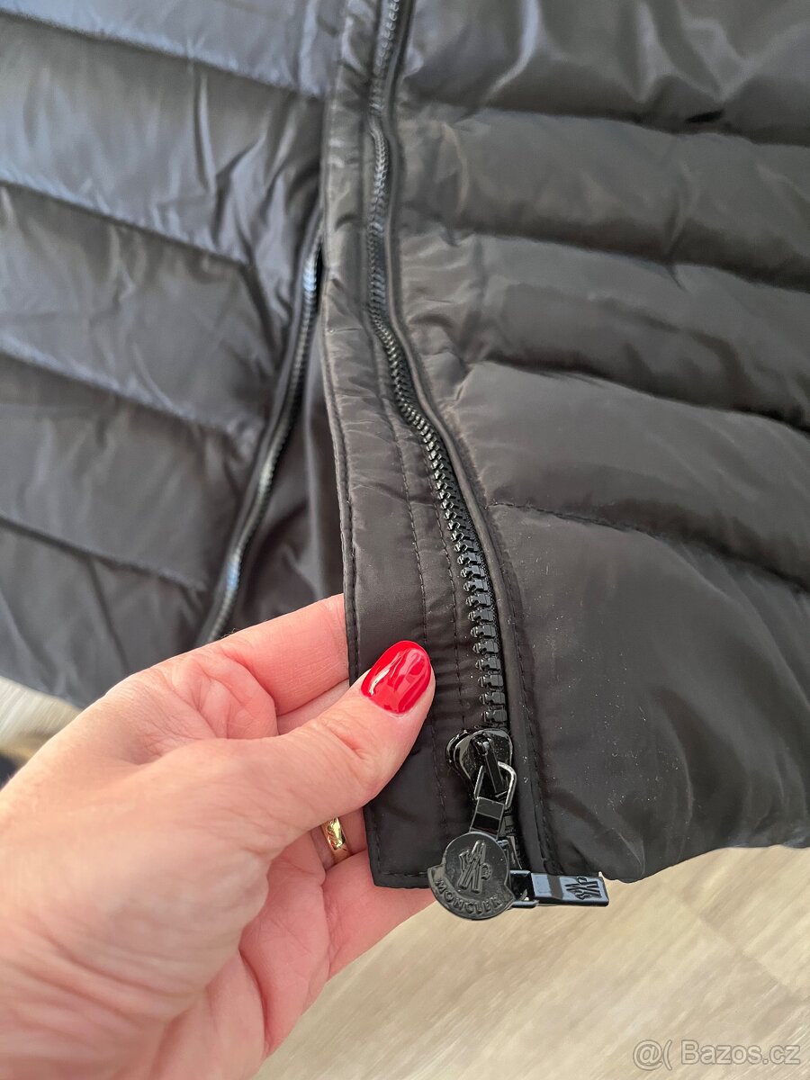 Krásná bunda Moncler. - 4