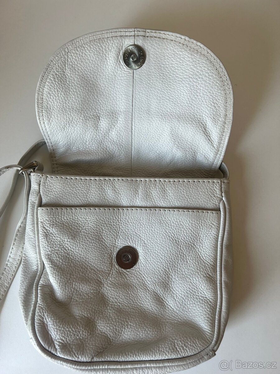 Bílá dámská kožená kabelka - 4