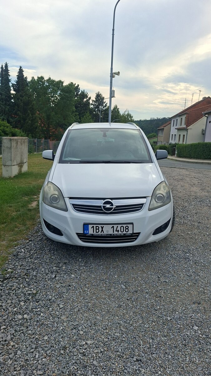 Opel zafira B - 4