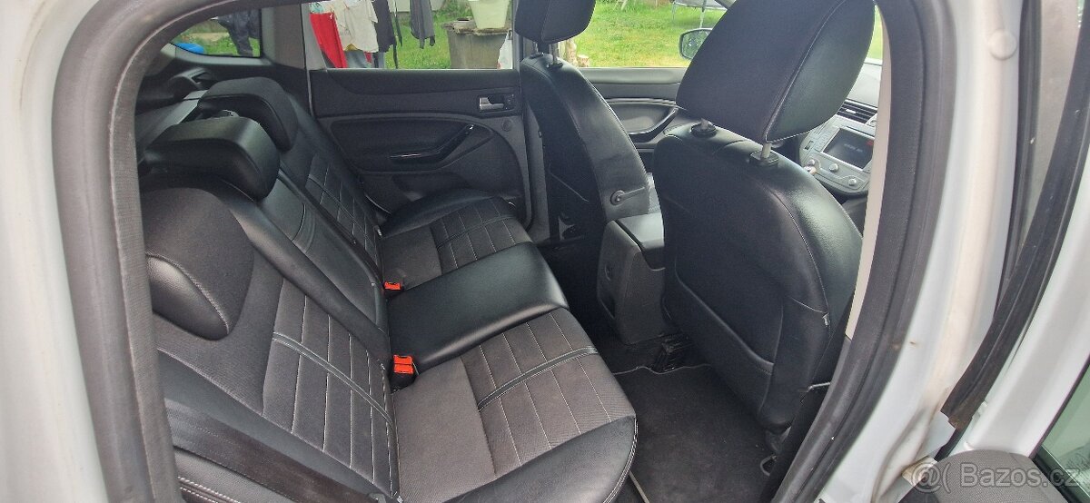 Ford Kuga - 4