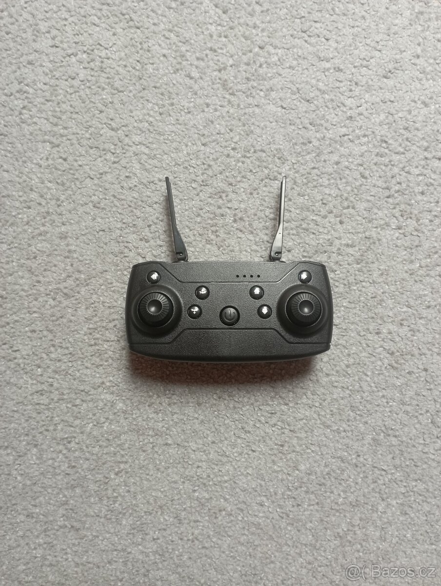 Prodám dron E88 PRO - 4