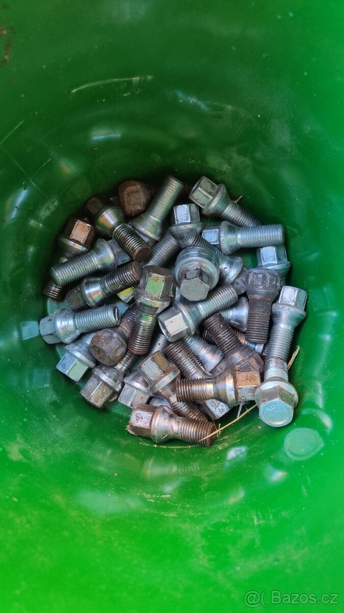 Litá kola s offroad pneu 215/65 R16