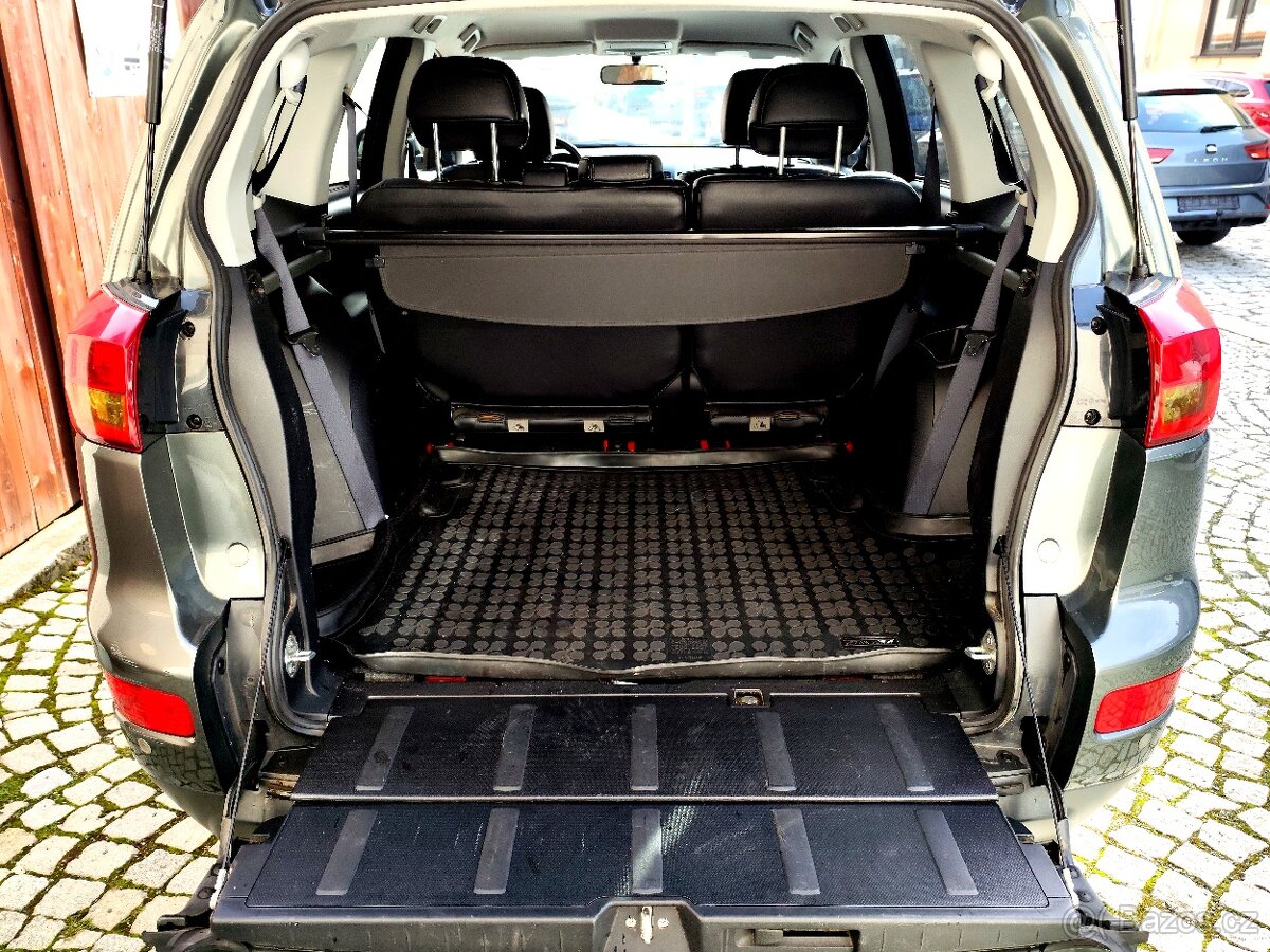 Peugeot 4007 2.2HDi - udržované - levně,7.míst - 4