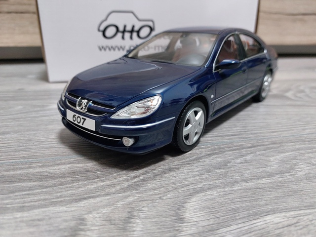 model auta Peugeot 607 Otto mobile 1:18 - 4