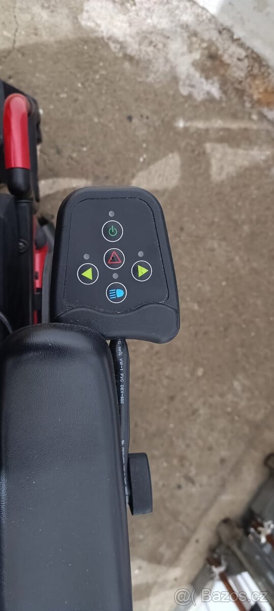 Elektrický invalidní vozík - 4