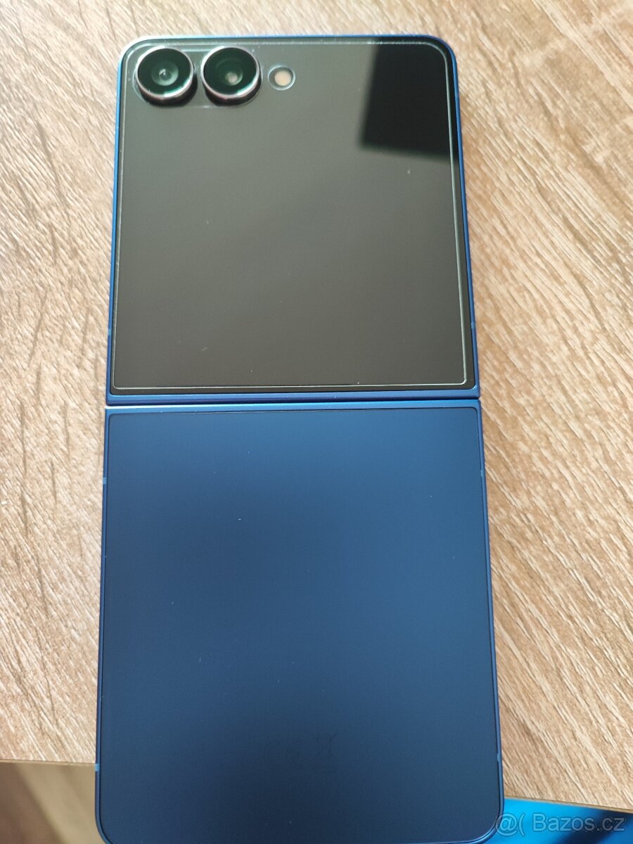 Z Flip 7 - 4