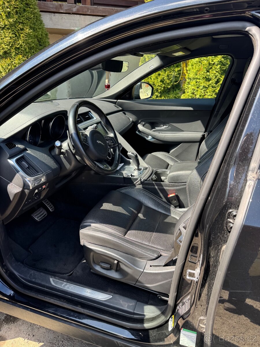 Jaguar E-pace - 4
