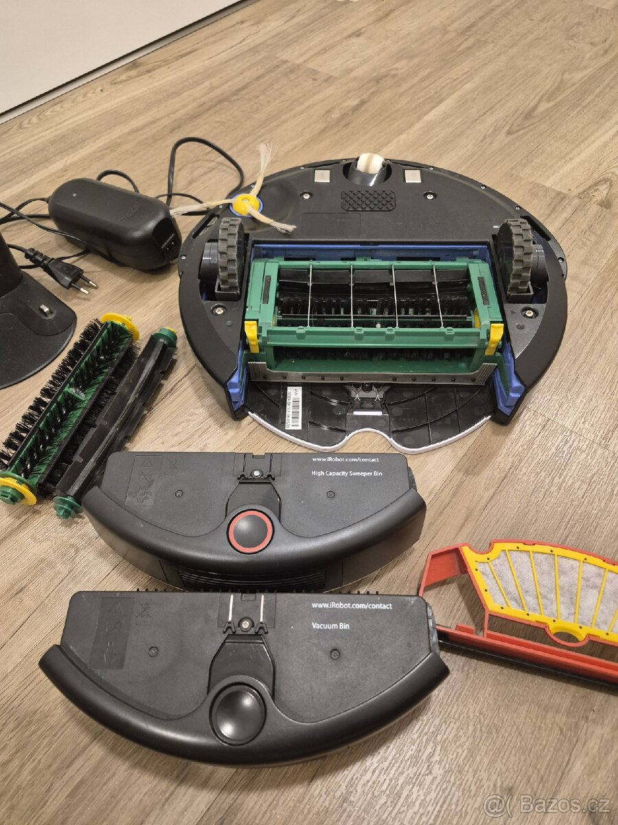 Roomba 563 PET – robotický vysavač + příslušenství - 4