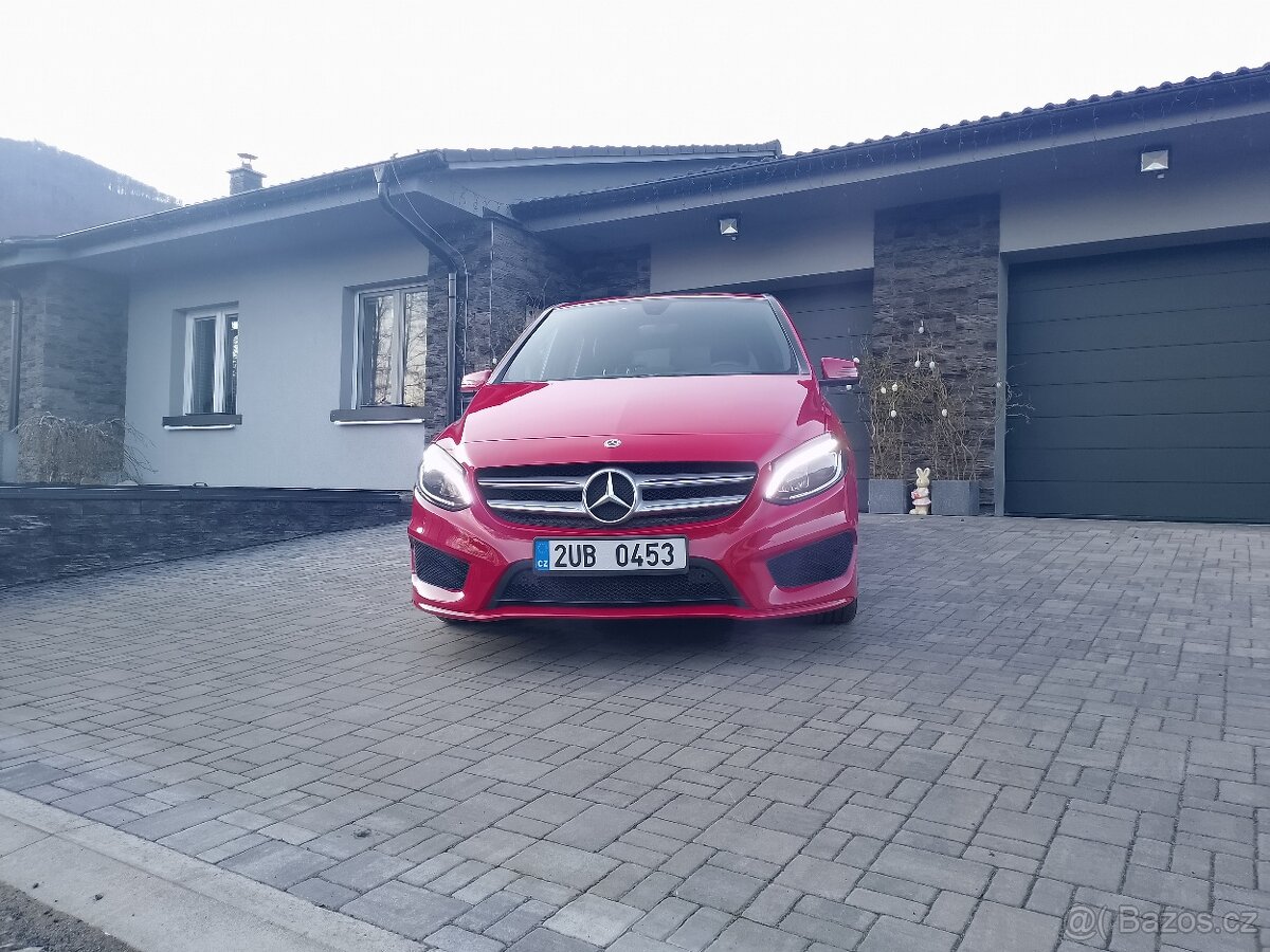 Mercedes Benz B200 AMG - 4