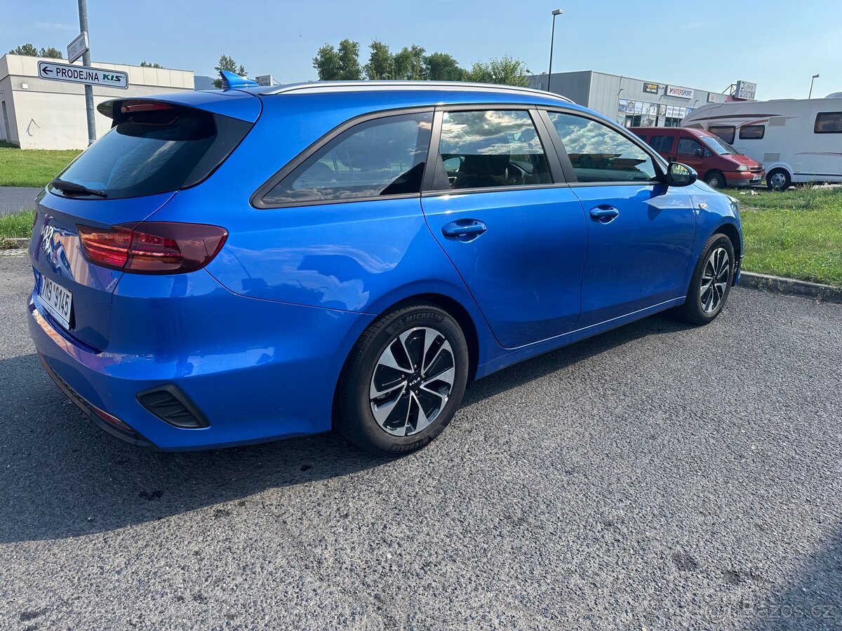Prodám Kia ceed SW CD 1,5 T-GDI GPF SPIN - 4
