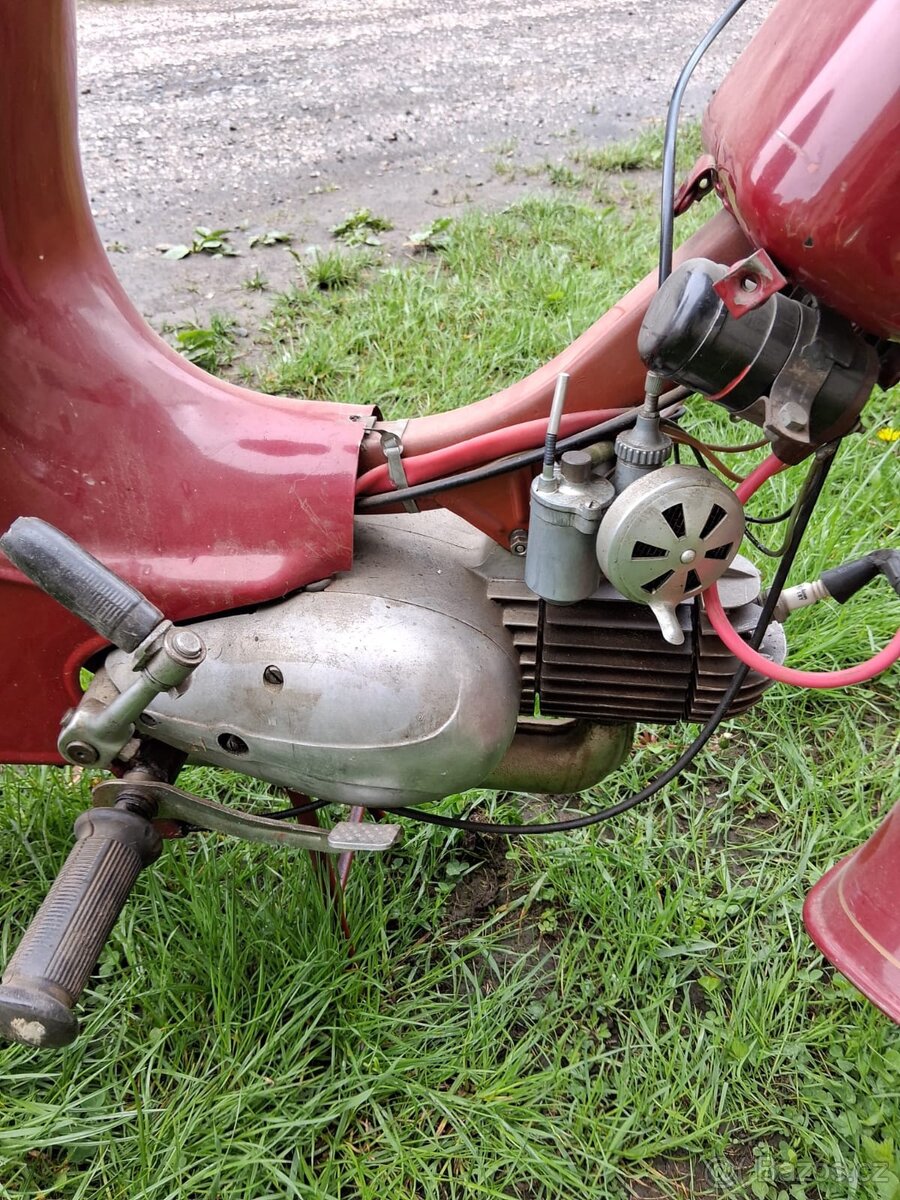 Jawa 555 - 4