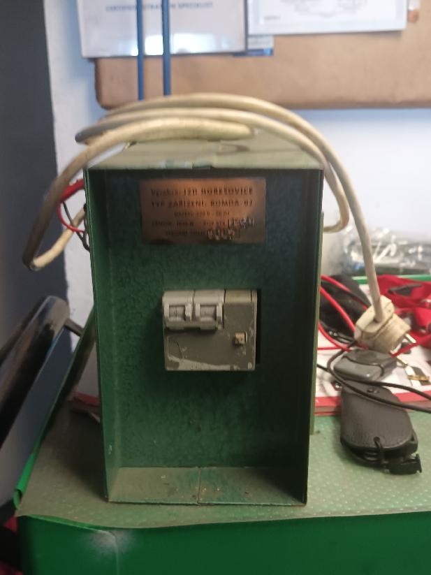 Autonabíječka 12V - 4