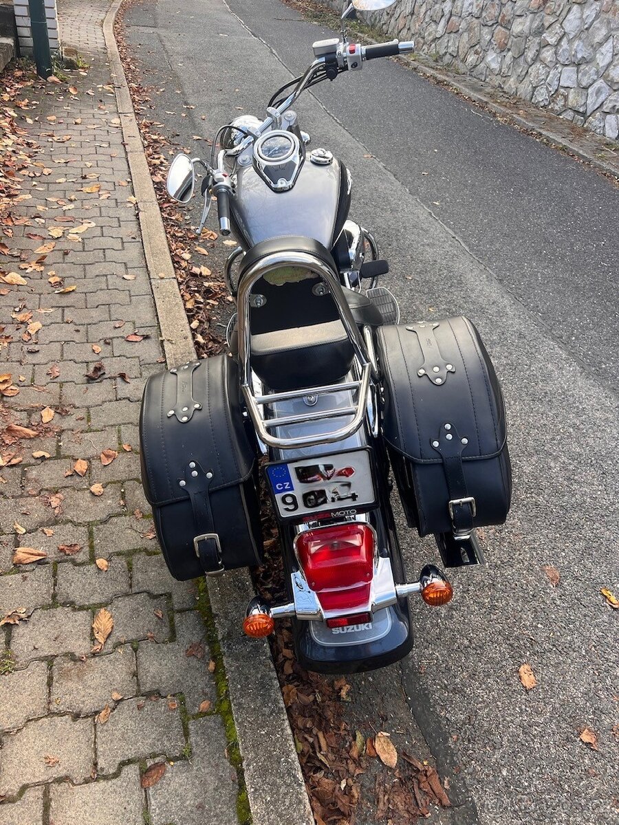 Suzuki Intruder C800 - 4