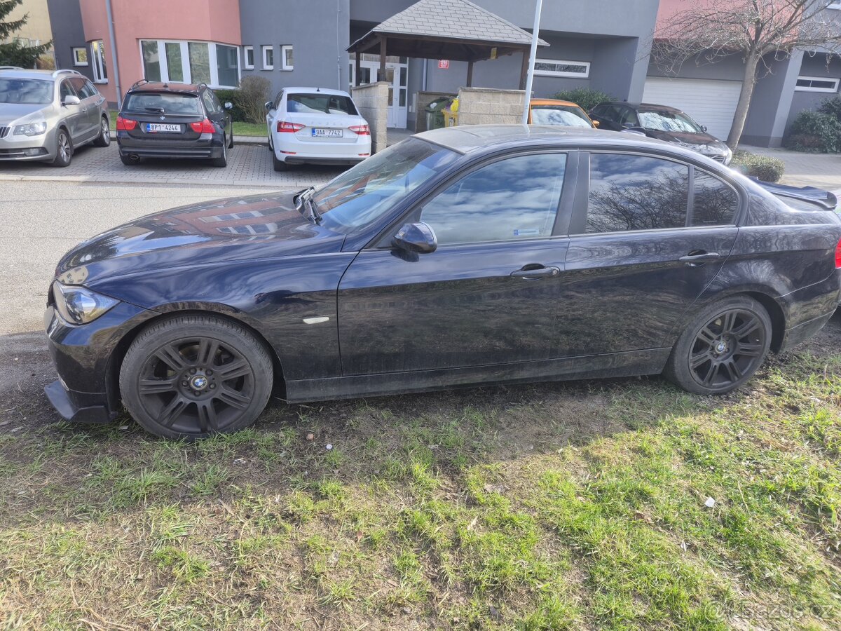BMW E90 320i projekt/ swap - zachovalý interiér - 4