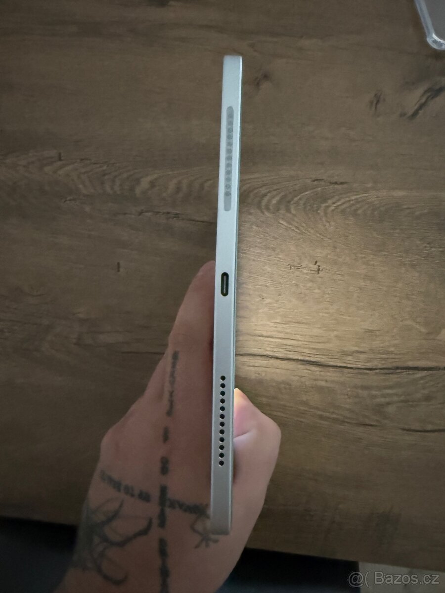 Apple iPad 11 2025 - 4