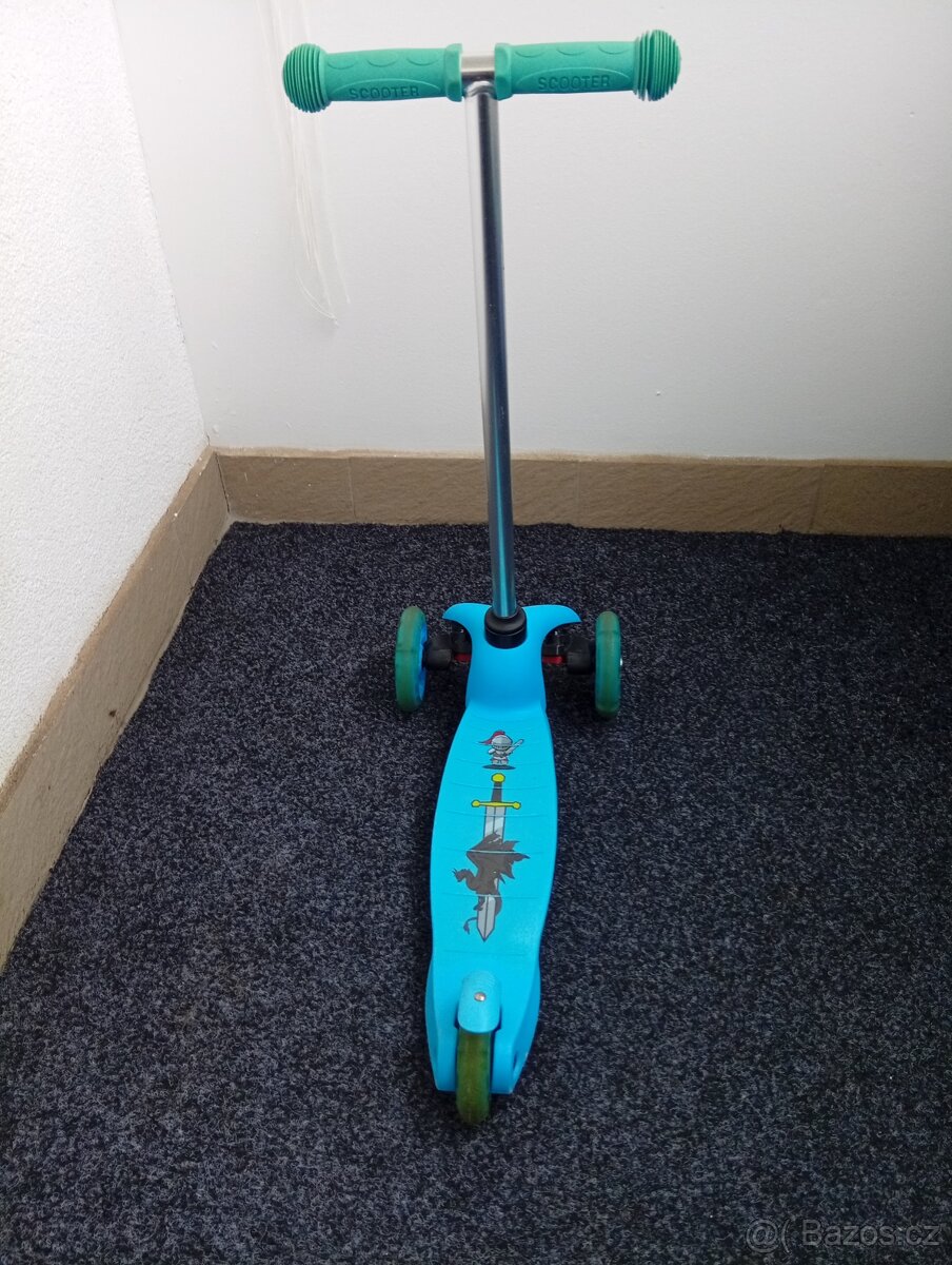 Tříkolová koloběžka - 4