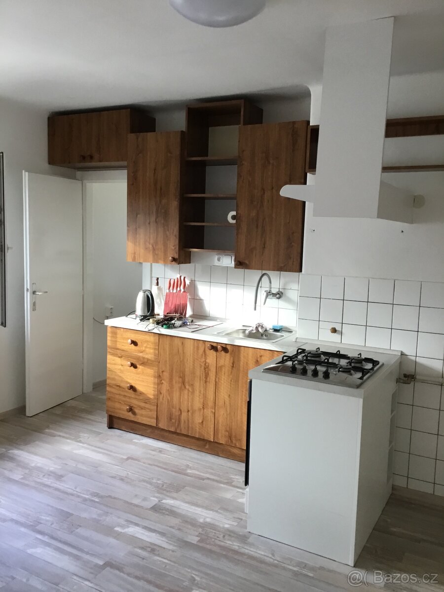 Pronájem bytu 2+kk - 4