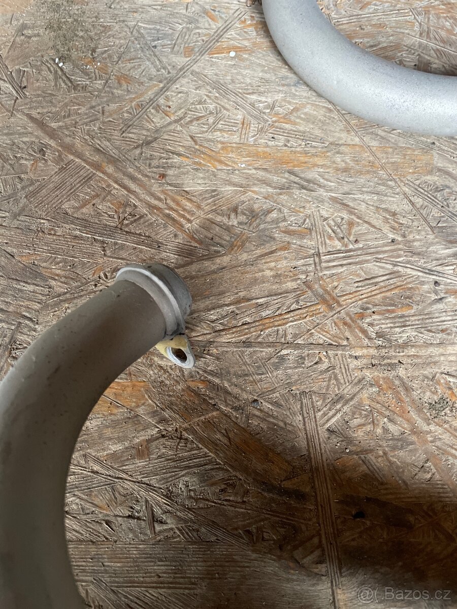 Výfuk. Koleno 2x Stadion S11 - 4