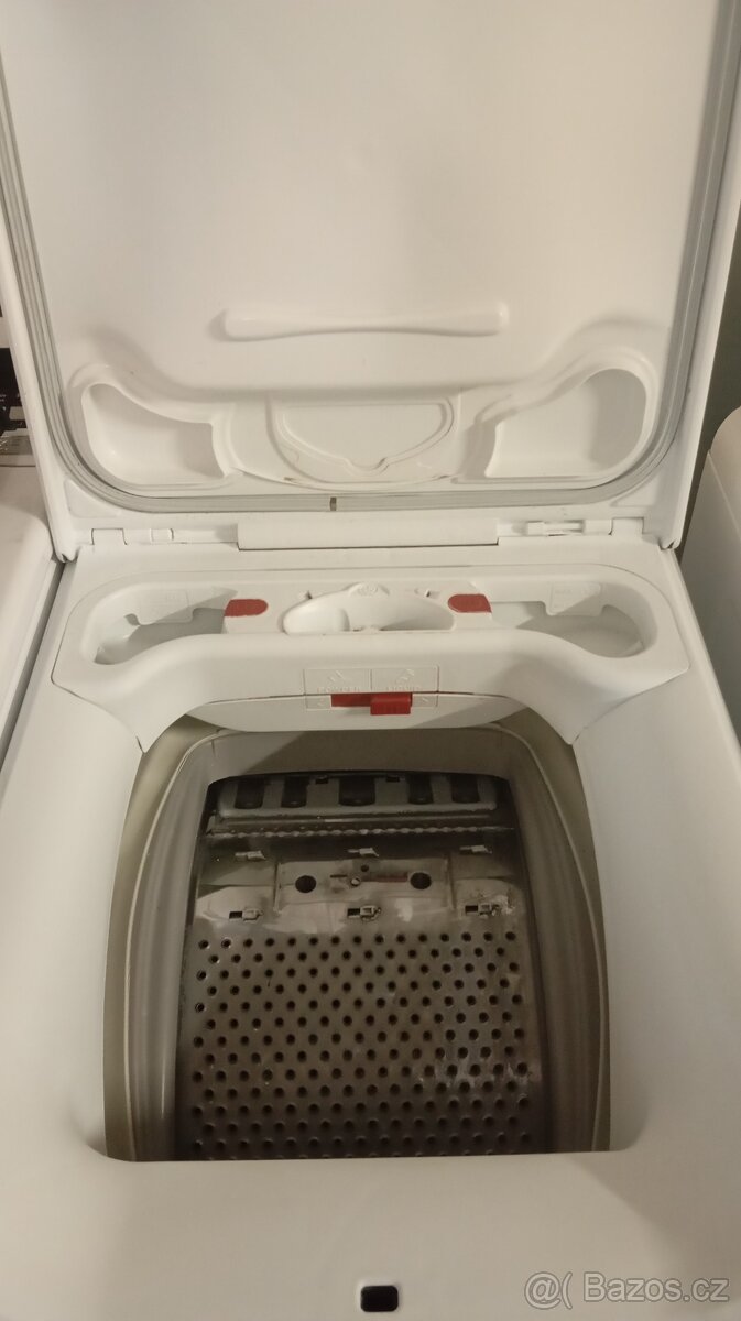 Vrchem plněná pračka AEG - 4