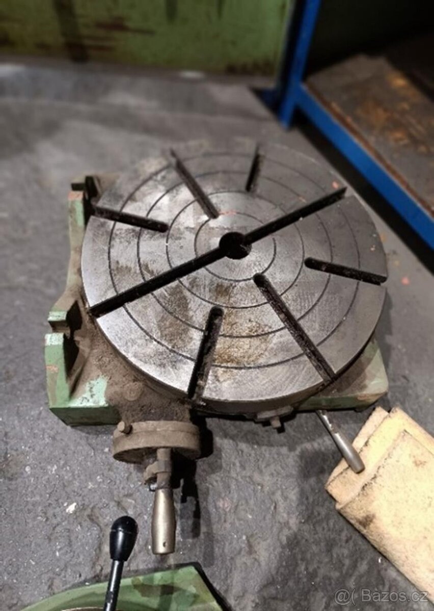 Nástrojářská frézka TOS FNGJ 32(7979) - 4