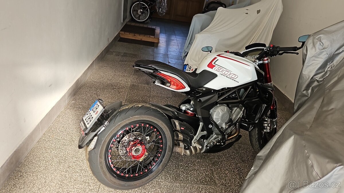 MV AGUSTA DRAGSTER 800,r.v.2014 - 4