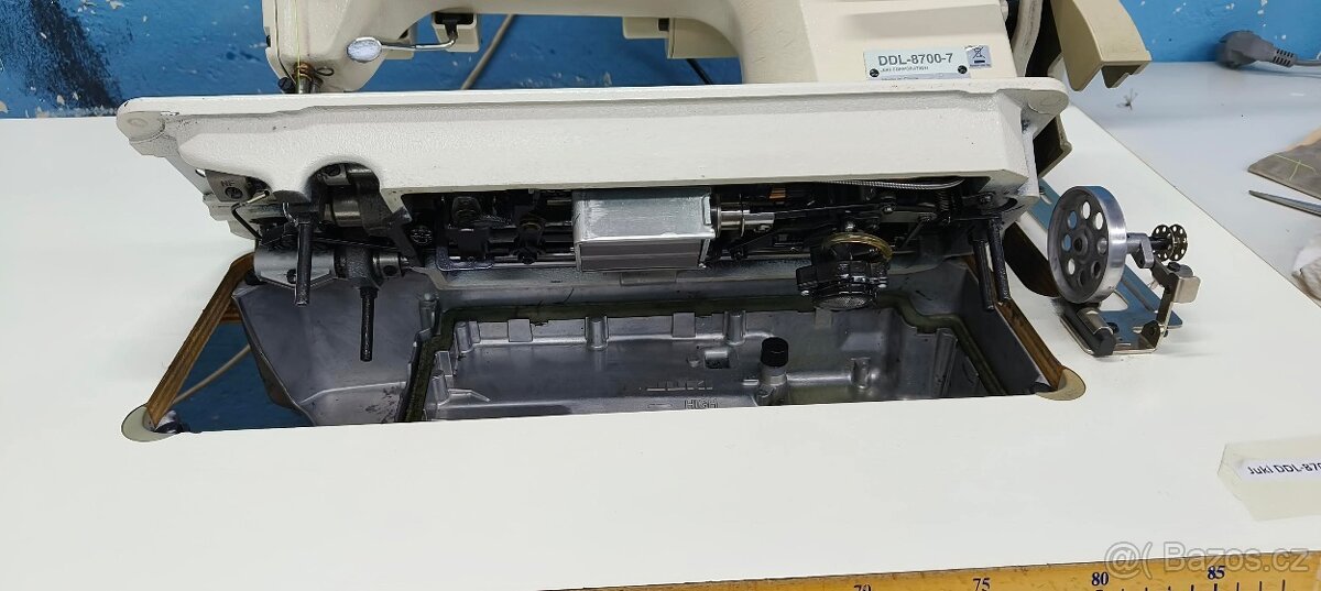 Průmyslový automaticky šicí stroj Juki 8700-7 - 4