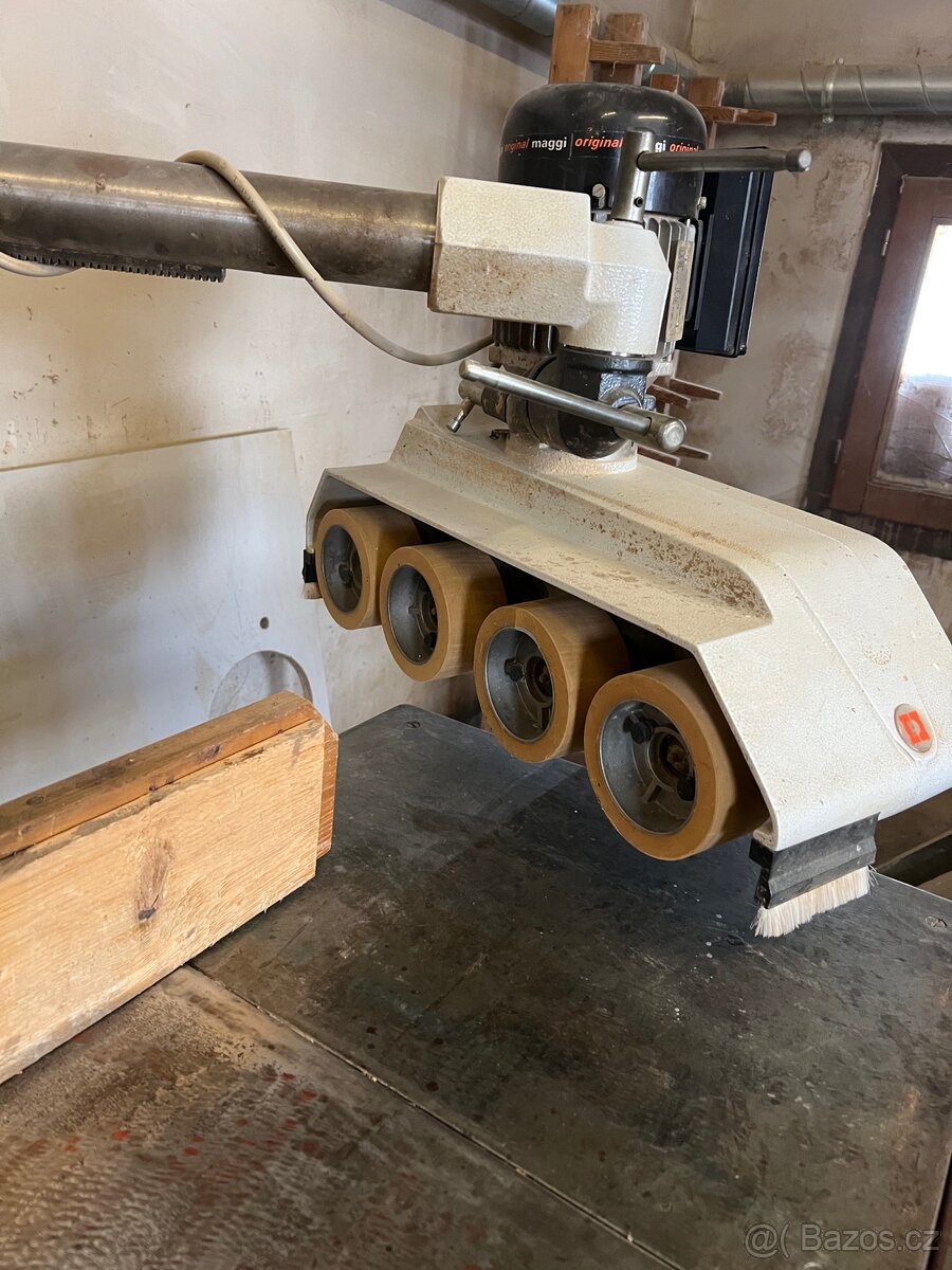 Spodní fréza včetně podavače stef - 4