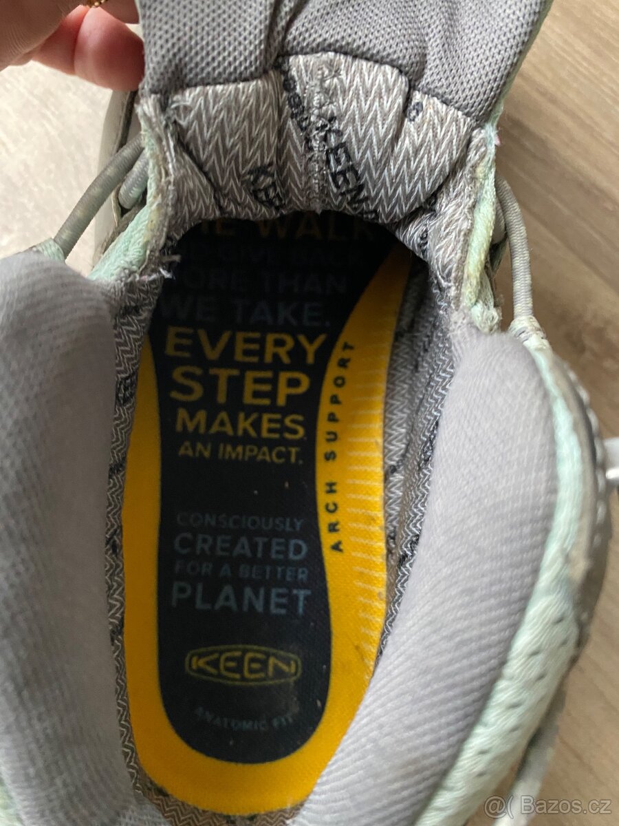 Zimni boty KEEN nepromokave, vel. 35 - 4